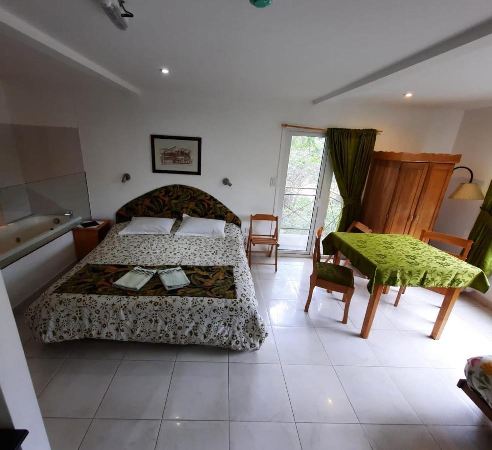 אושואיה Familia Piatti B&B - Suites מראה חיצוני תמונה
